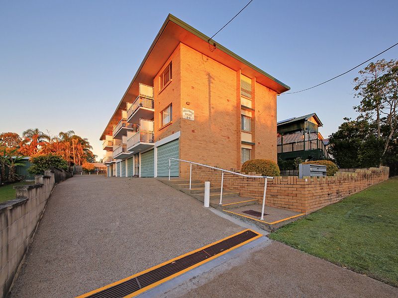 20 Mount Street, GREENSLOPES QLD 4120