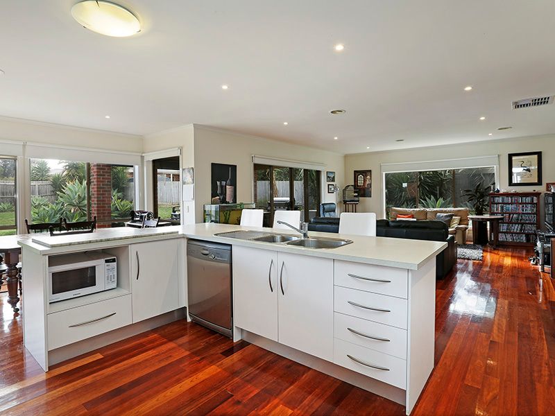 5 Gumtree Court, HIGHTON, VIC 3216