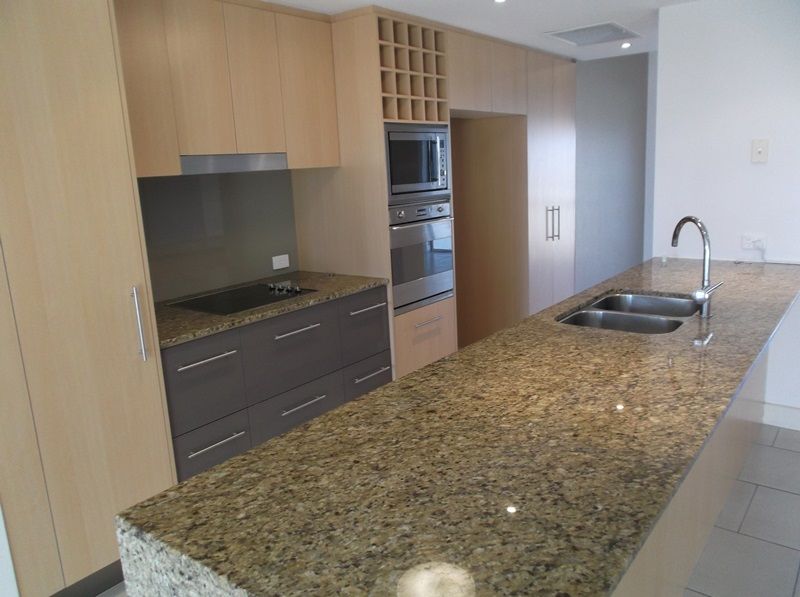 9/16-18 Canal Avenue, RUNAWAY BAY, QLD 4216