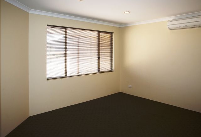 14 Neptune Corner, GLENFIELD, WA 6532