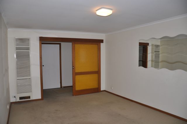 17 Strickland Avenue, MILL PARK, VIC 3082