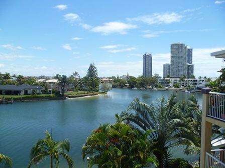 14/11-19 Taylor Street, BIGGERA WATERS, QLD 4216