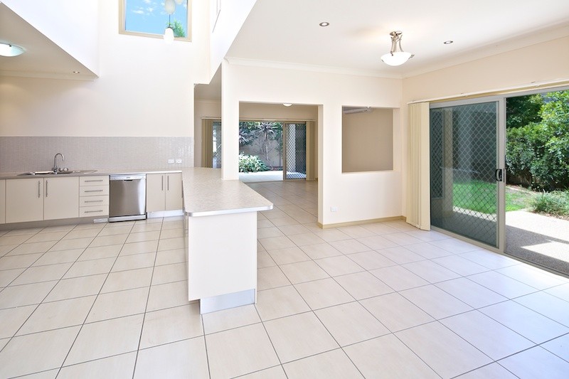 69 East Quay Drive, BIGGERA WATERS, QLD 4216