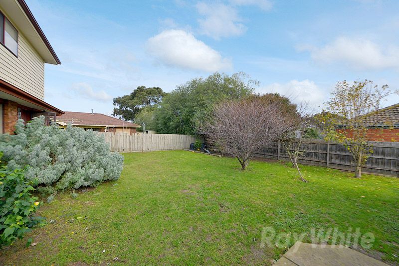 39 Lakeview Drive, NARRE WARREN SOUTH, VIC 3805