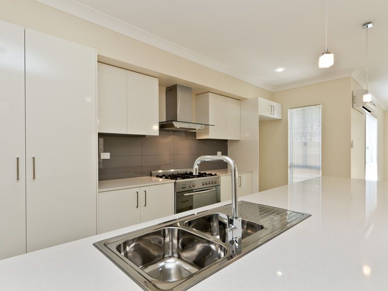 49 Staten Street, NORTH LAKES, QLD 4509