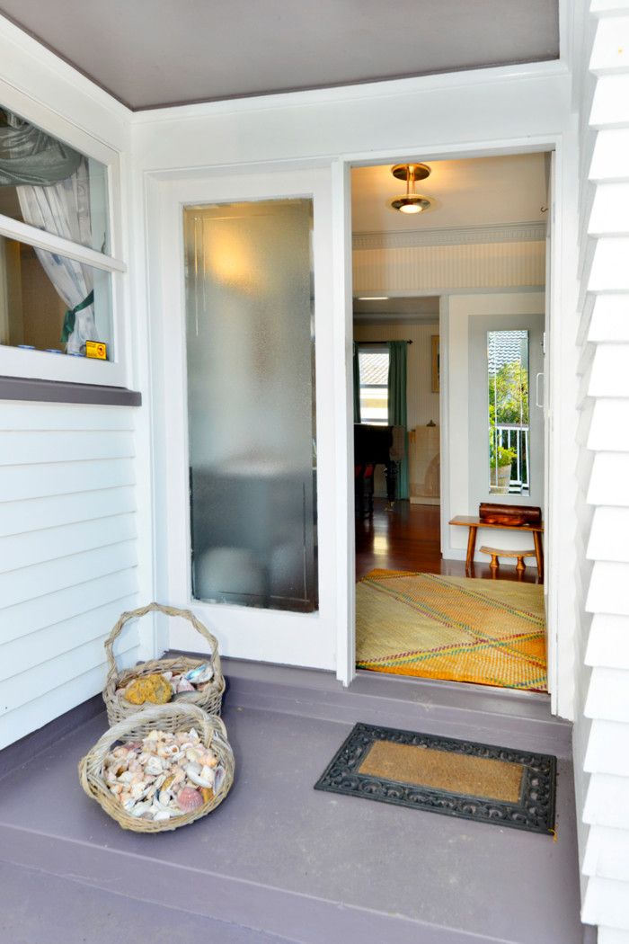 8 Monarch Avenue, HILLCREST, North Shore City
