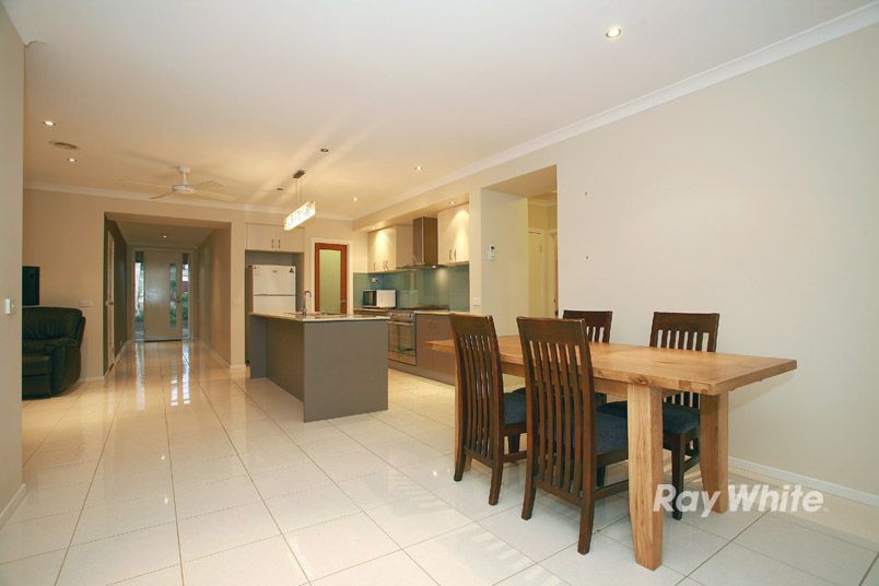 6 Aquanita Close, LYNDHURST, VIC 3975