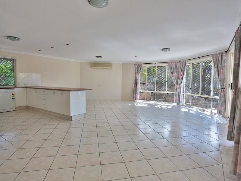 74 Constellation Crescent, BRIDGEMAN DOWNS, QLD 4035