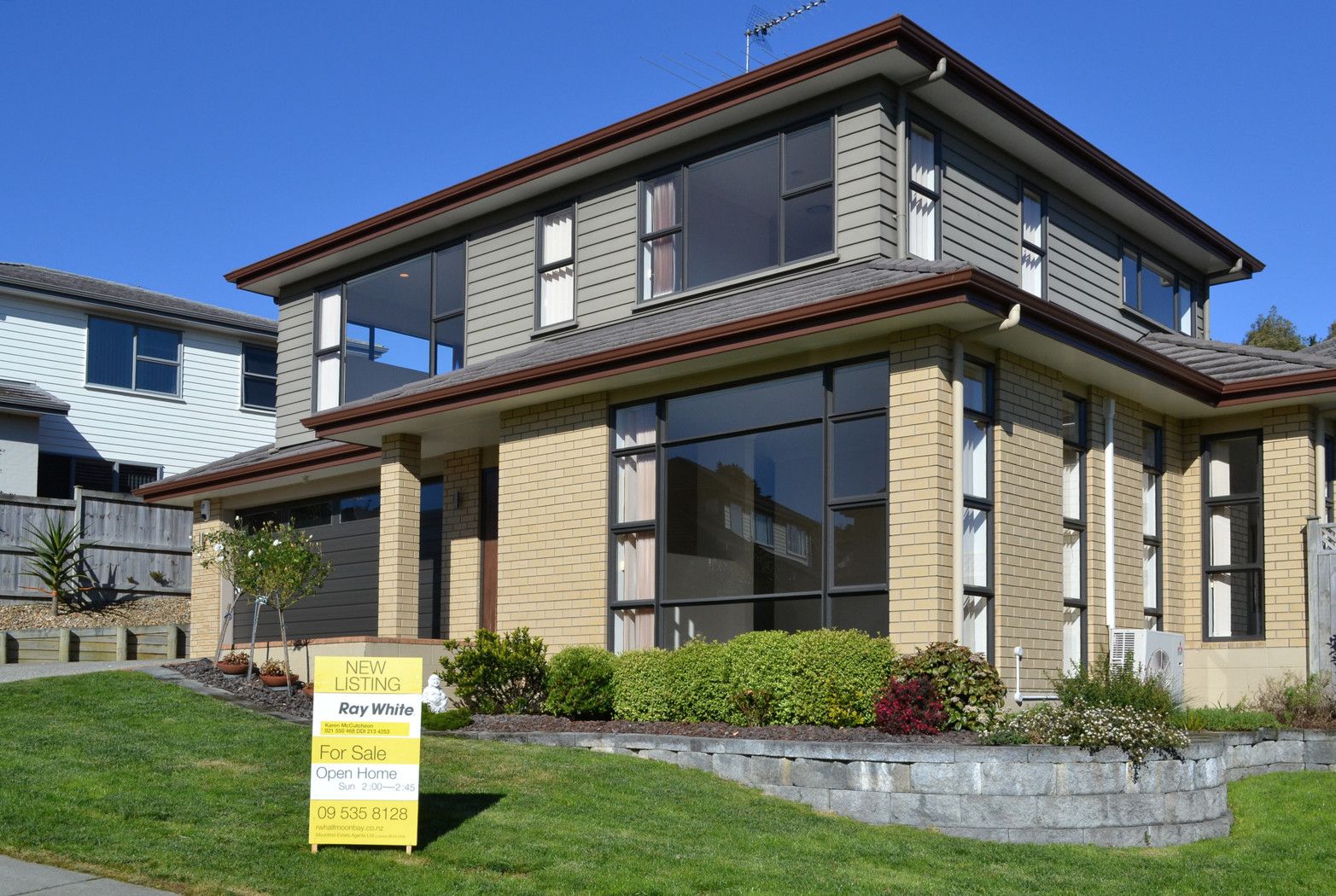 11 Woolaston Place, FLAT BUSH, Manukau City