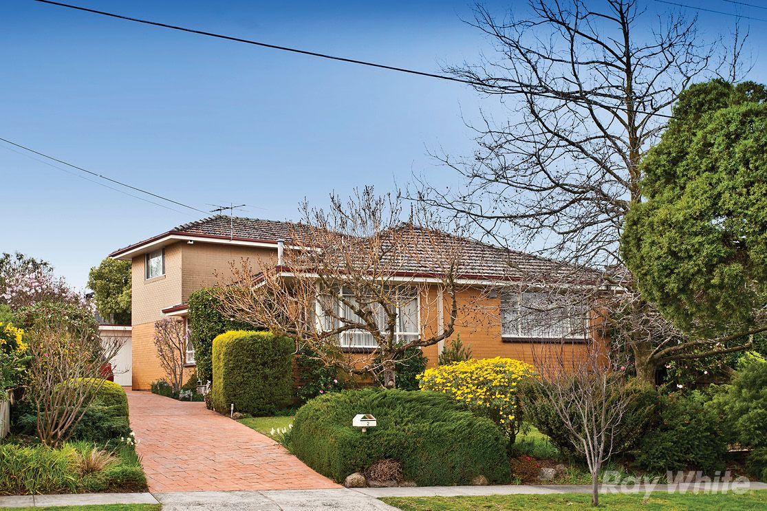 2 Blossom Court, GLEN WAVERLEY VIC 3150