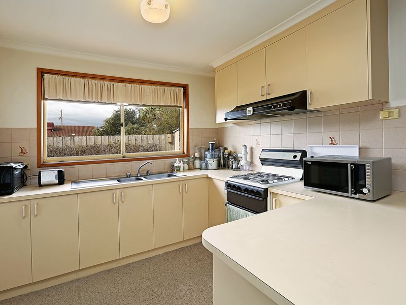 2/45 Burdoo Drive, GROVEDALE, VIC 3216