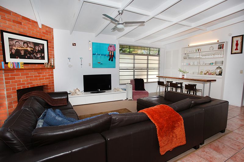 22 Parkway Drive, MOOLOOLABA, QLD 4557