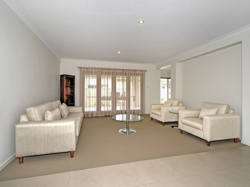 17 Rhodium Crescent, HOPE ISLAND, QLD 4212