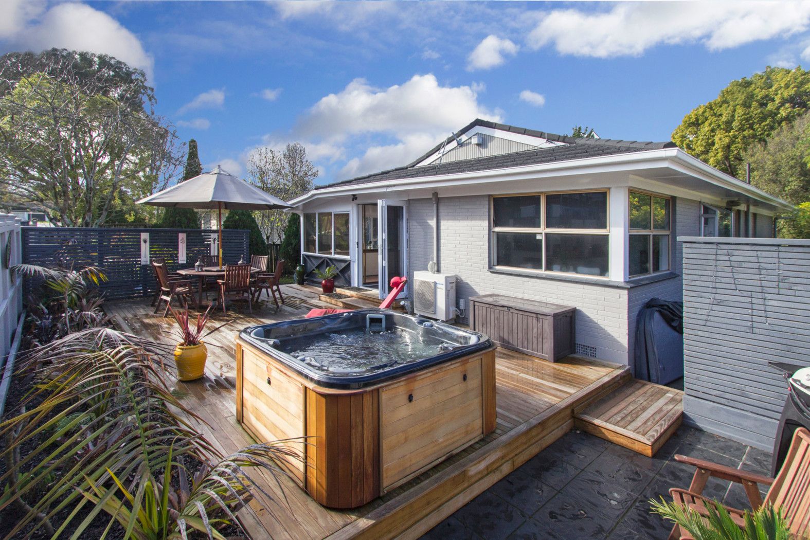 22 Mirrabooka Avenue, Botany Downs, Manukau City