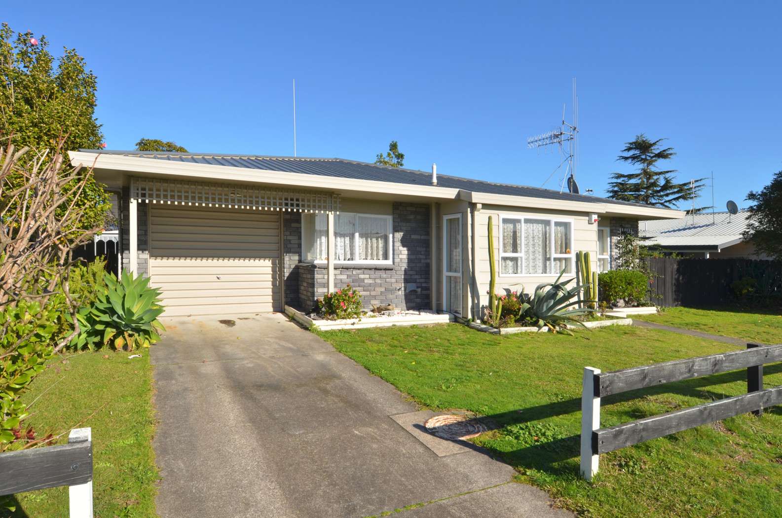 254c Gravatt Road photo 1