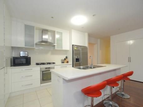 2 Holly Place, CARRUM DOWNS, VIC 3201