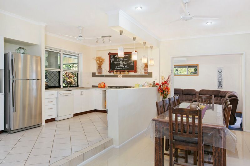 1 Olea Court, REDLYNCH, QLD 4870