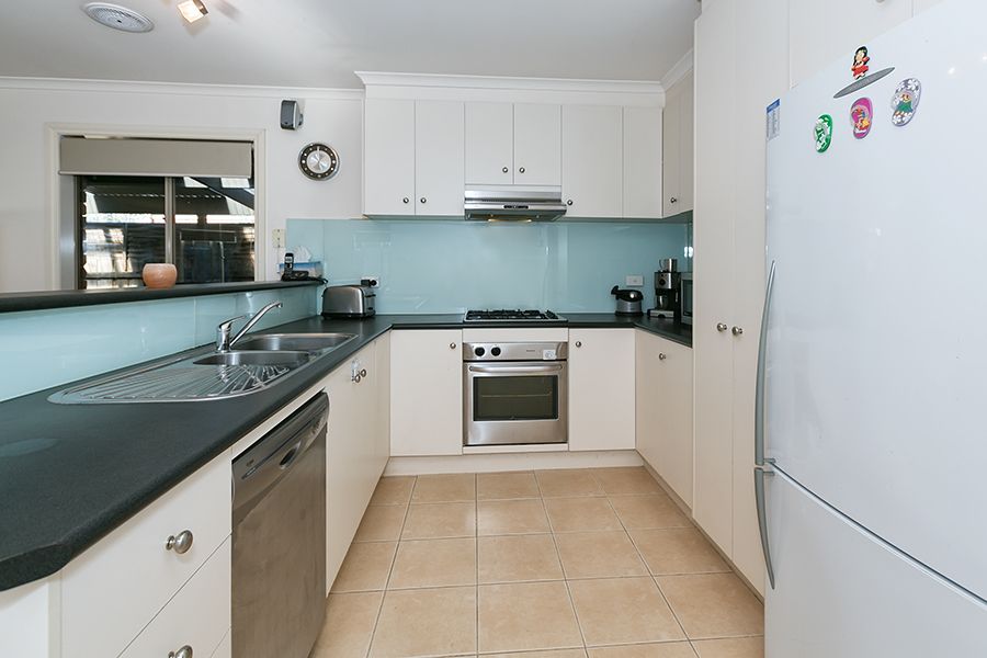26 Staton Crescent, MELTON WEST, VIC 3337