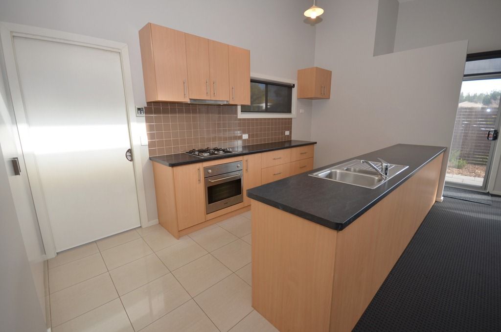 1/903 Geelong Road, CANADIAN, VIC 3350