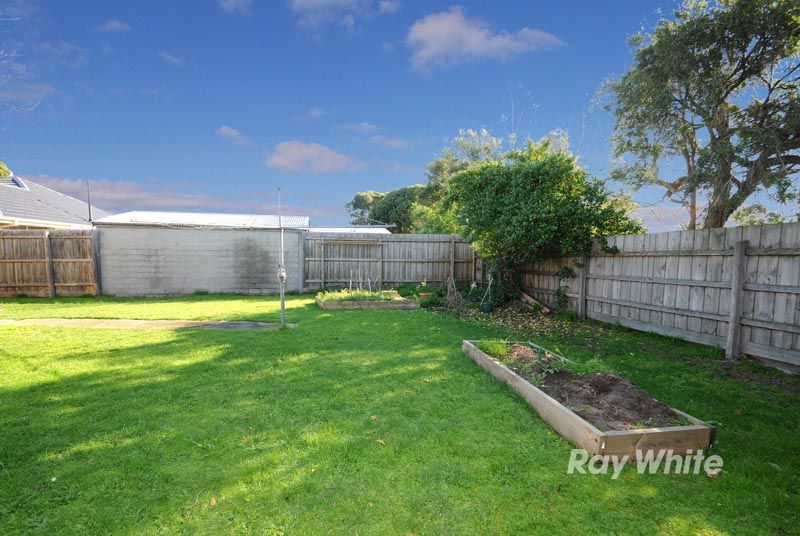 27 Simon Avenue, NOBLE PARK, VIC 3174