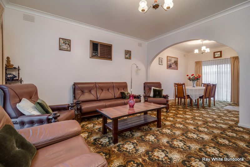 11 Ashbrook Circuit, BUNDOORA, VIC 3083