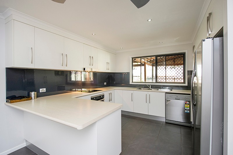 52 Gretel Drive, CLINTON, QLD 4680