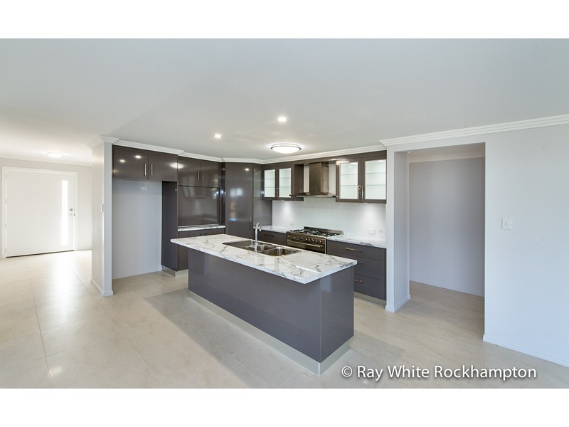 16 Stringybark Avenue, Norman Gardens, QLD 4701