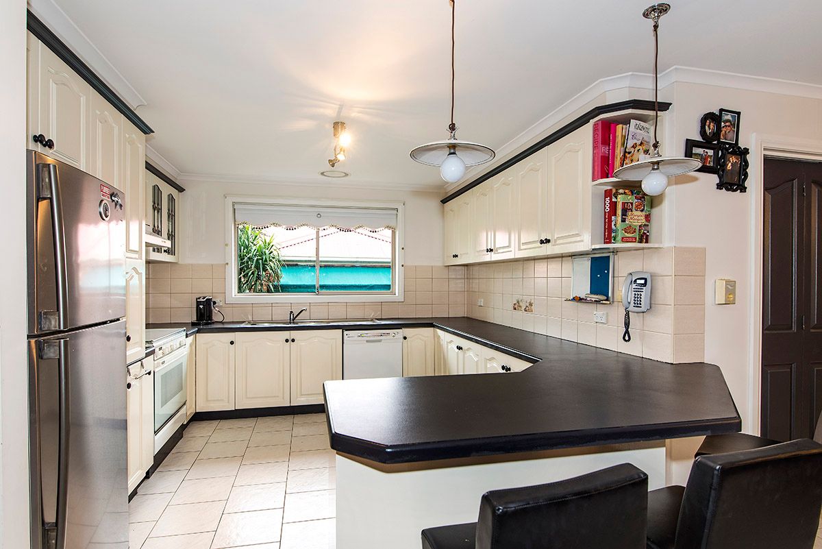 95 Telopea Crescent, MILL PARK, VIC 3082