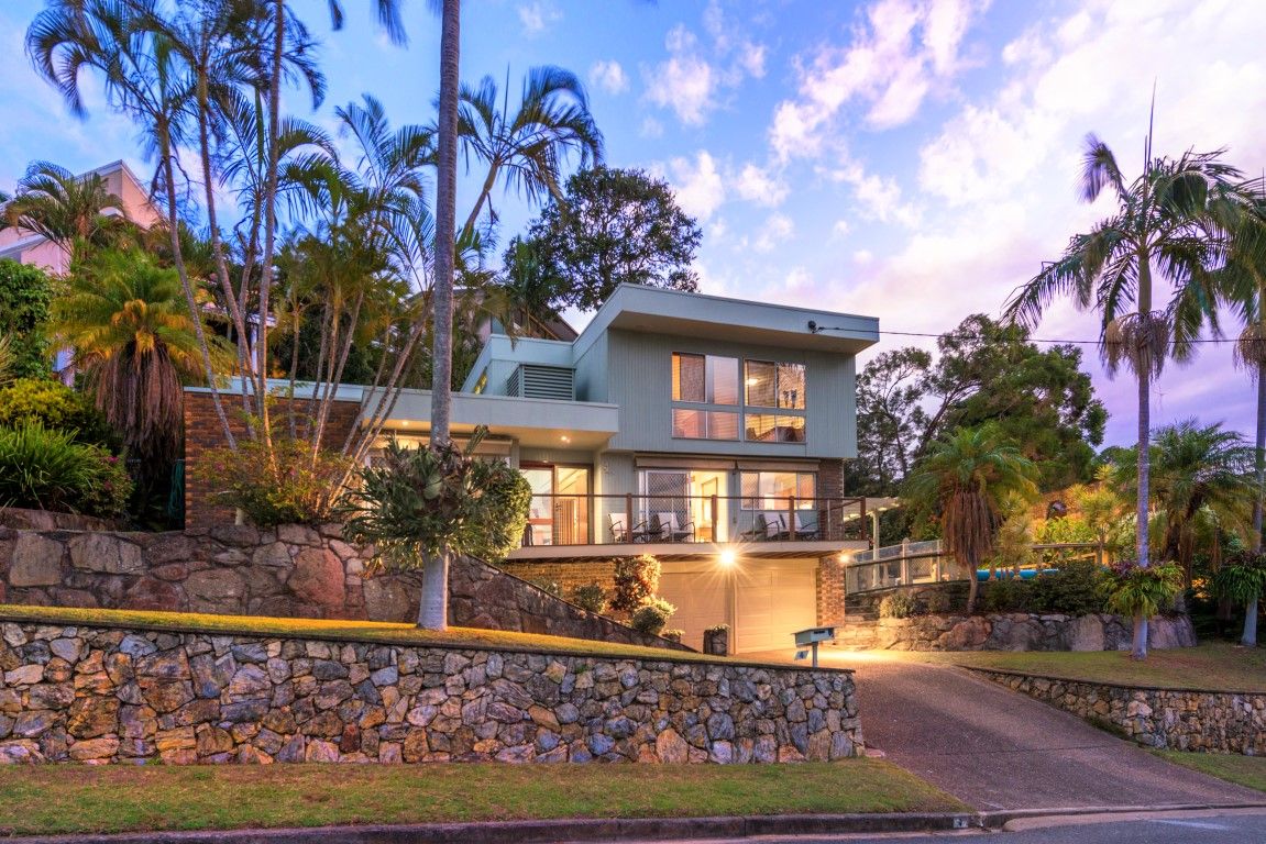 4 Odessa Street, HOLLAND PARK WEST, QLD 4121