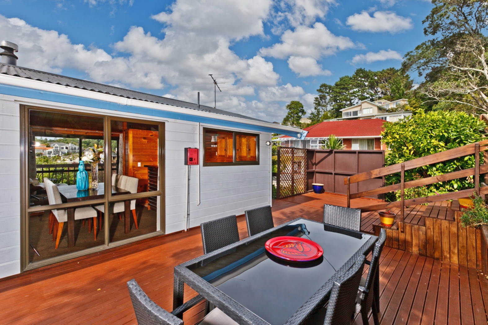 178 Browns Bay Road, MURRAYS BAY, North Shore City