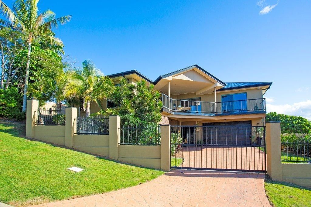 41 Lochlomond Drive, BANORA POINT NSW 2486