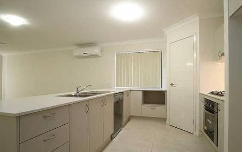 52 Caspian Parade, WARNER, QLD 4500