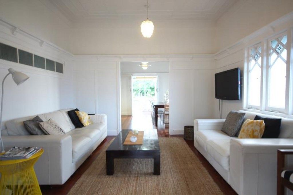 701 Logan Road, GREENSLOPES, QLD 4120