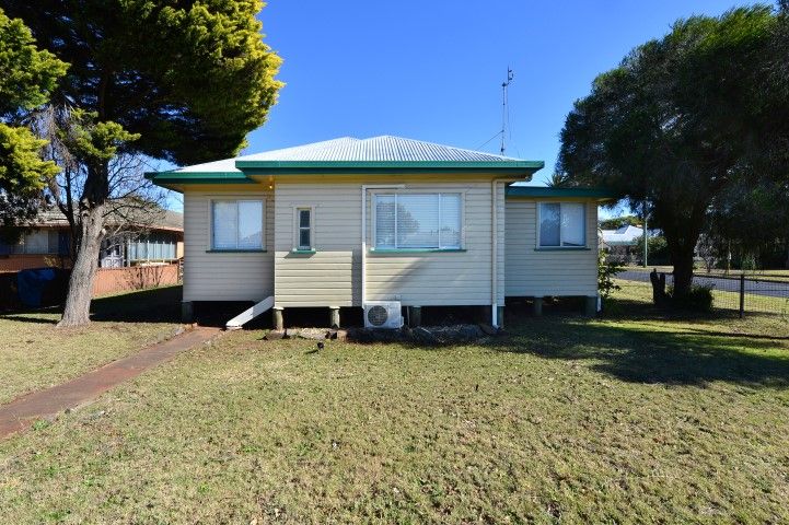 49 Drayton Road, HARRISTOWN QLD 4350