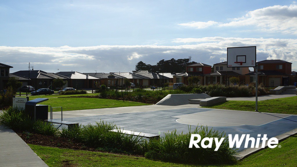 38 City Vista Circuit, CRANBOURNE WEST, VIC 3977