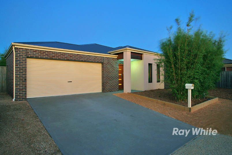 4 Marbec Place, LYNDHURST, VIC 3975