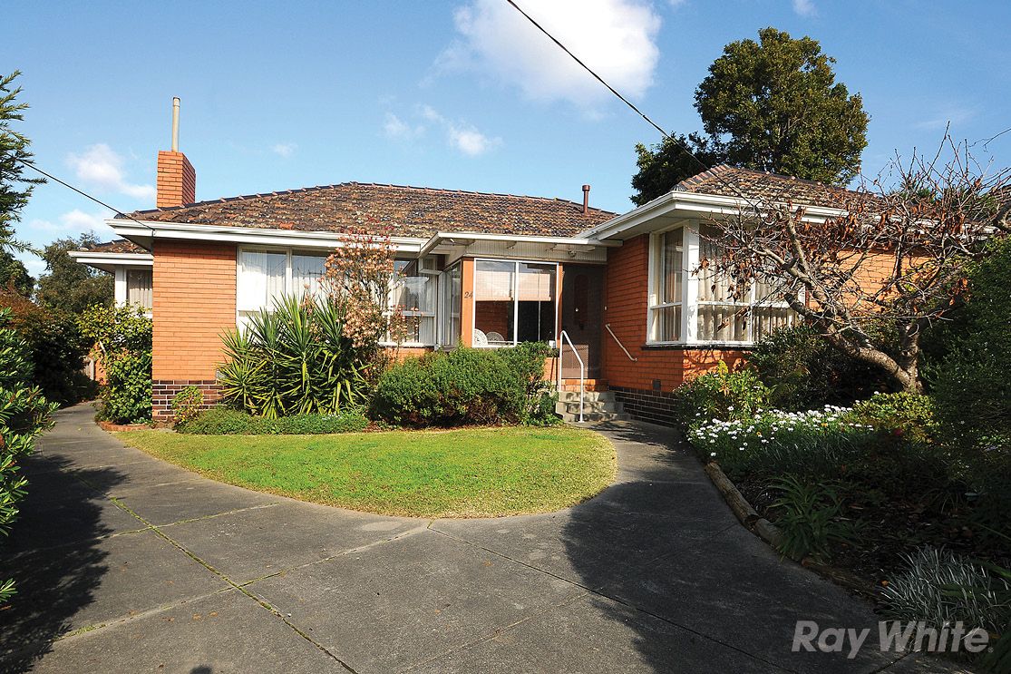 24 Delmore Crescent, GLEN WAVERLEY VIC 3150