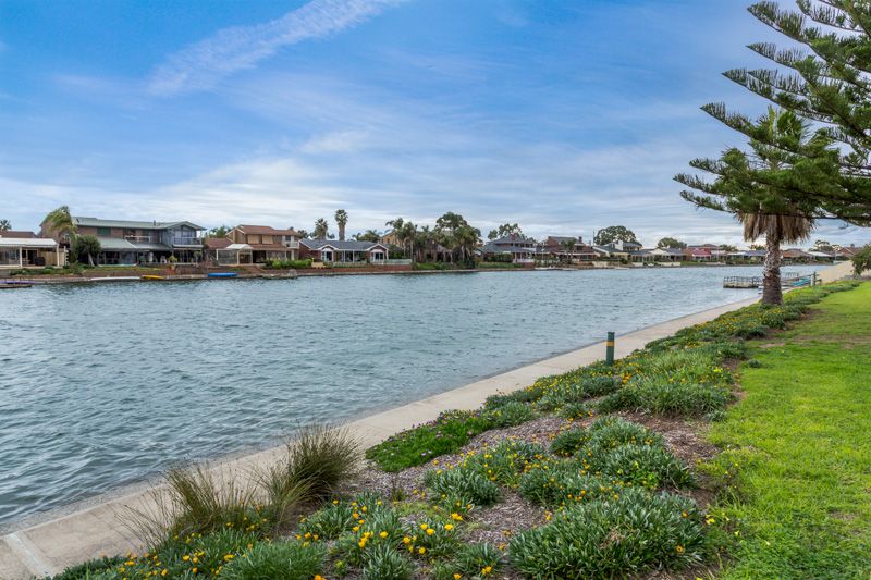 9 / 83 Lochside Drive, WEST LAKES, SA 5021