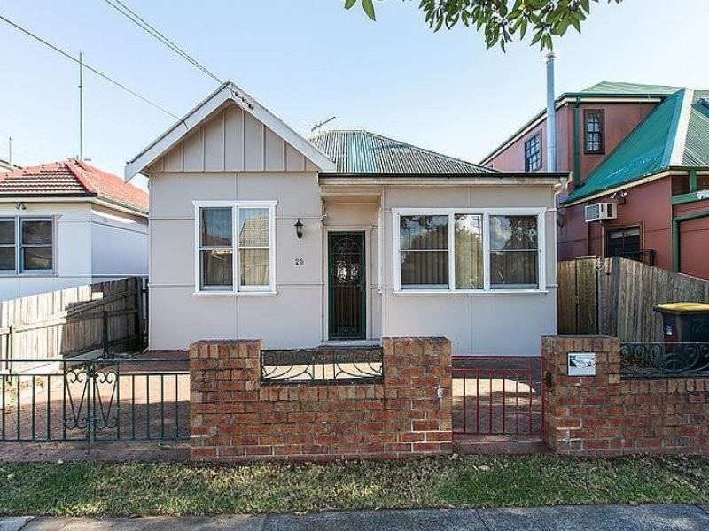 25 Lloyd Street, BEXLEY, NSW 2207
