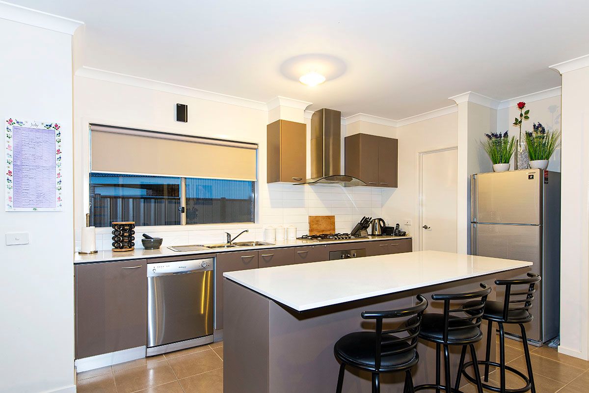 4 Dorset Walk, MERNDA, VIC 3754