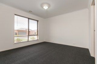 17 Millstream Pass, CRAIGIEBURN, VIC 3064
