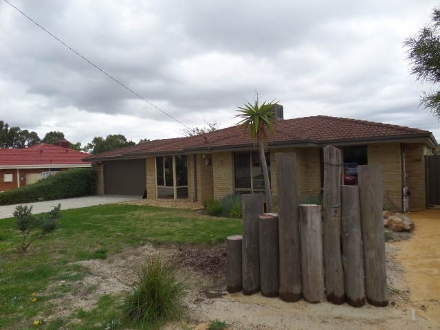 2 LYNDON Court, HEATHRIDGE, WA 6027