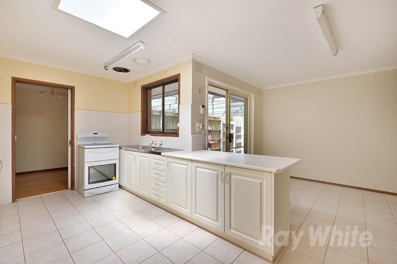 18 Clifford Grove, TECOMA, VIC 3160