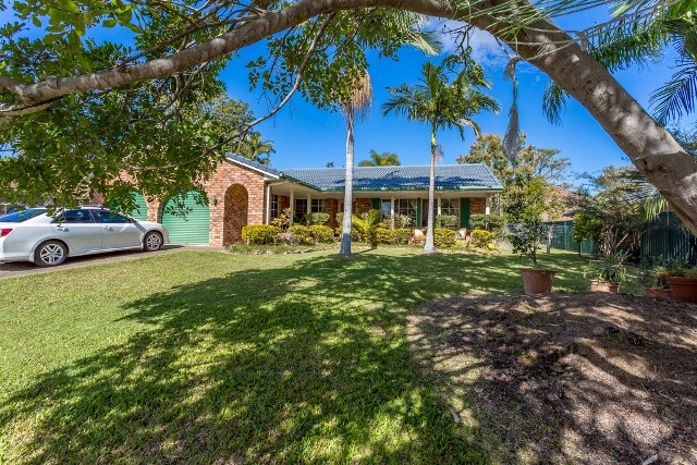 10 Queenscliff Crescent, ROBINA, QLD 4226