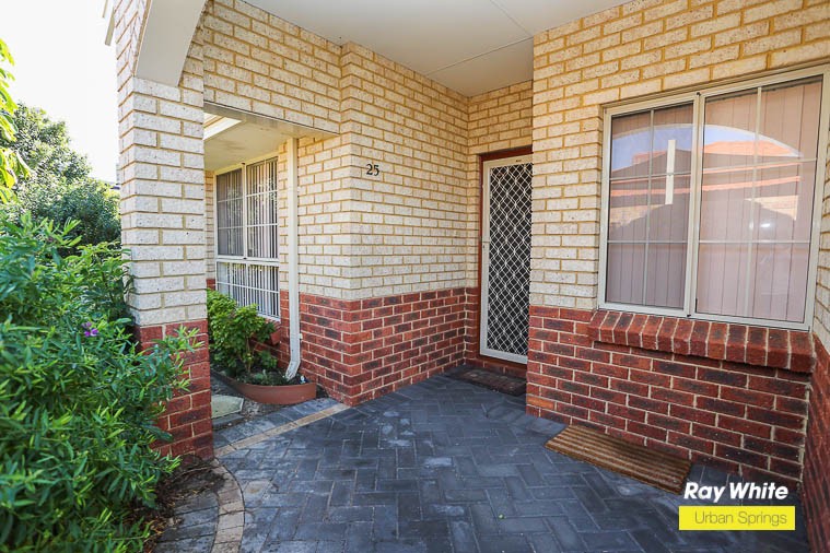 25/7 Lester Drive, THORNLIE, WA 6108