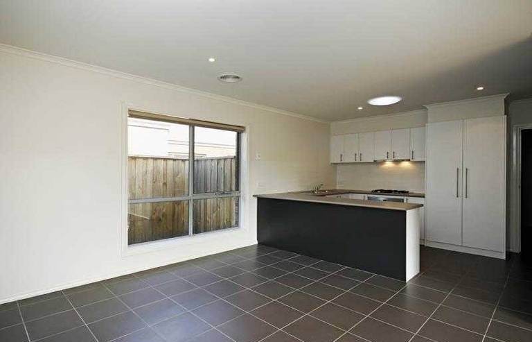 3/15 Pine Avenue, NORTH SHORE, VIC 3214