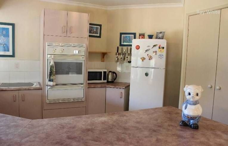 4 Diane Court, DECEPTION BAY, QLD 4508