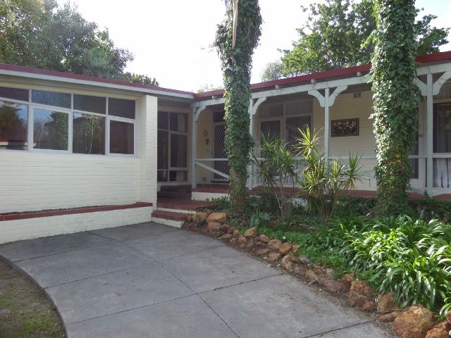 14 MANUKA Place, DUNCRAIG, WA 6023