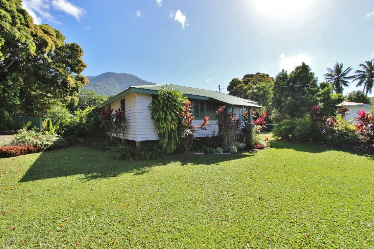413 Kamerunga Road, REDLYNCH, QLD 4870