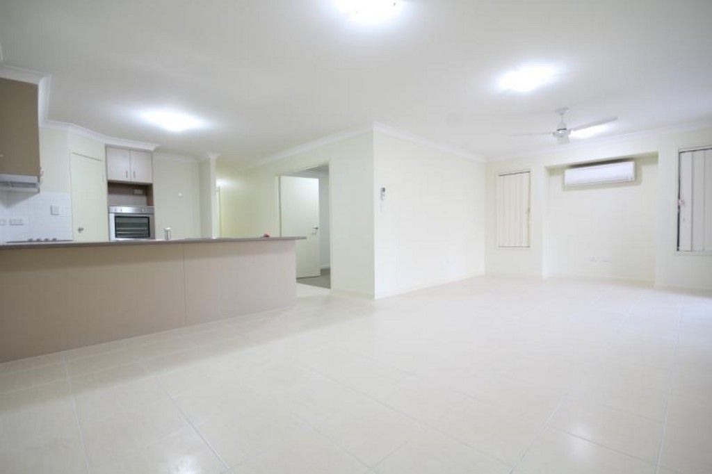 25 Gordon Drive, BELLBIRD PARK, QLD 4300